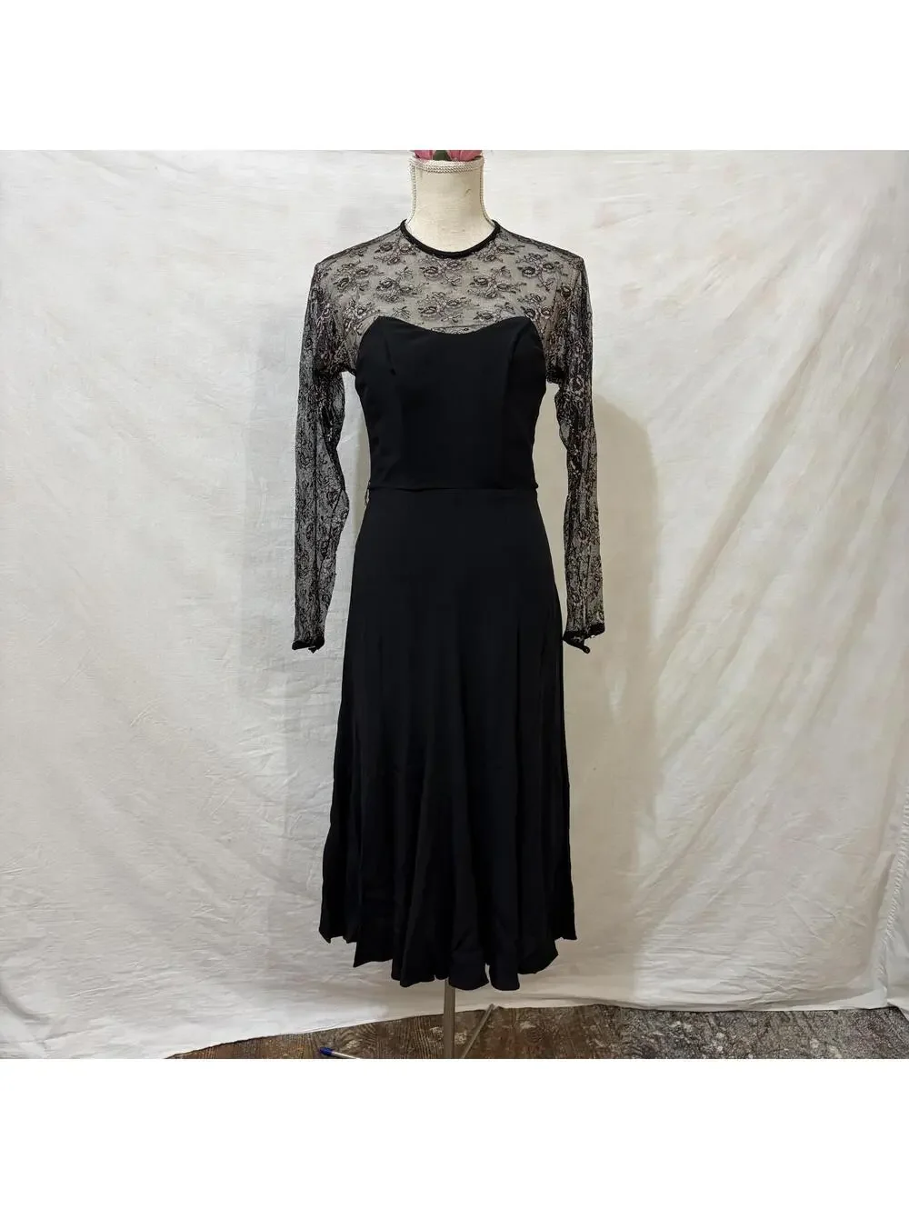 Whimsigoth lace floral vintage dress 80s vintage